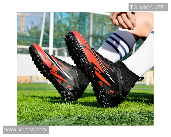 哪些足球明星穿成碎钉足球鞋助力赛场表现提升引领潮流